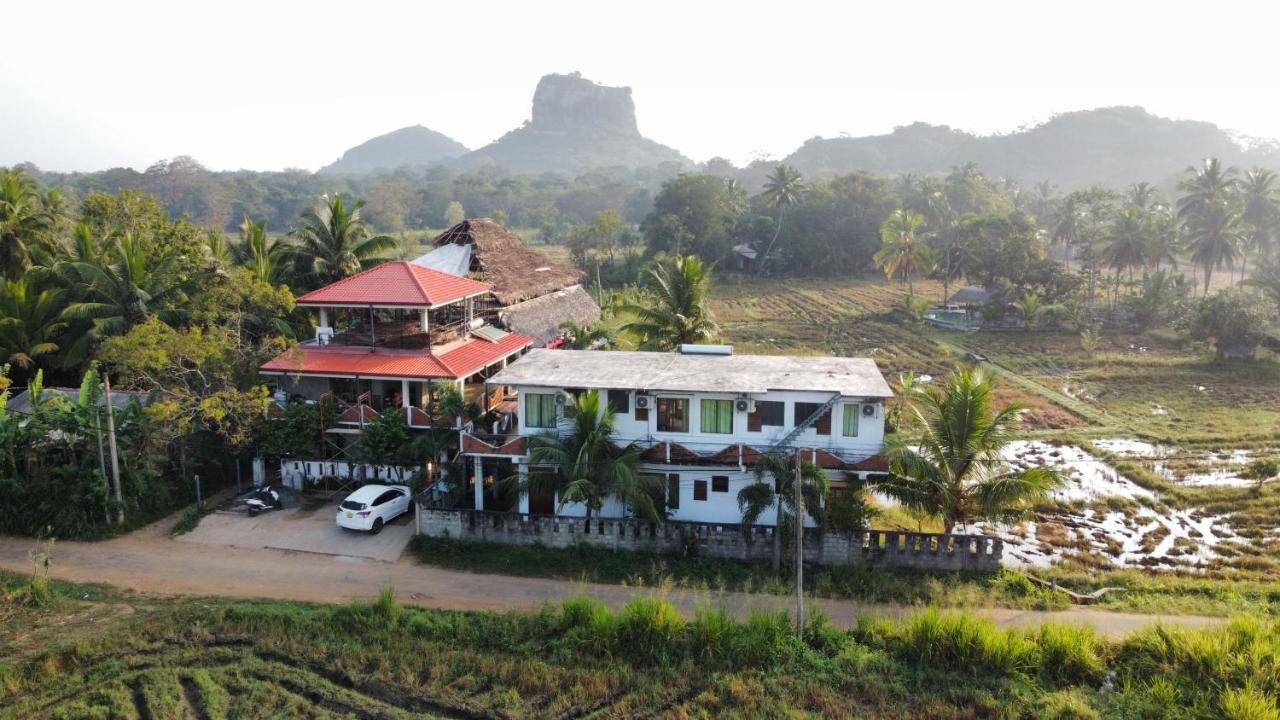 Nelu Resort Sigiriya Esterno foto