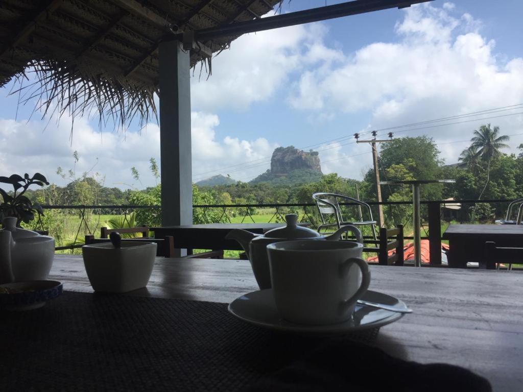 Nelu Resort Sigiriya Esterno foto